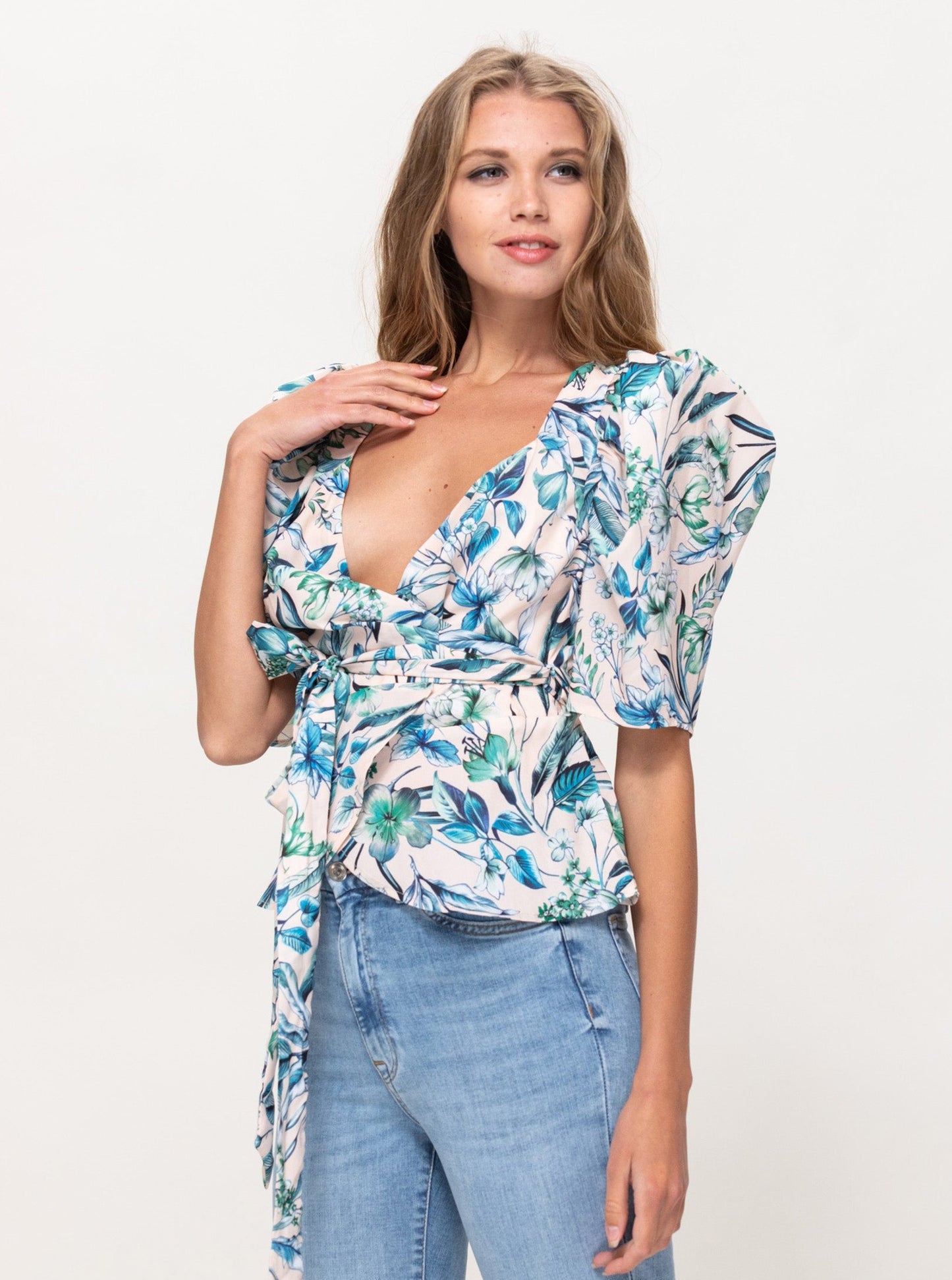 Floral Mid-Puff Shirt